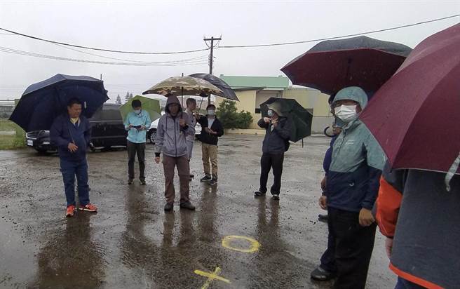 北水局规画在头前溪两岸及芎林、新埔净水厂等处增设22口水井，图为为增设水井井位现勘。（北水局提供／邱立雅桃园传真）