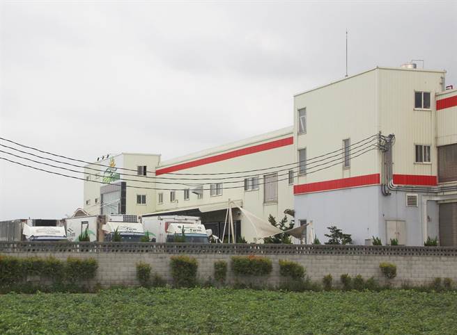 嘉义县知名果菜合作社及其转投资公司传出疑似周转不灵跳票，吕姓负责人目前失联中。（读者提供∕吕妍庭嘉义传真）