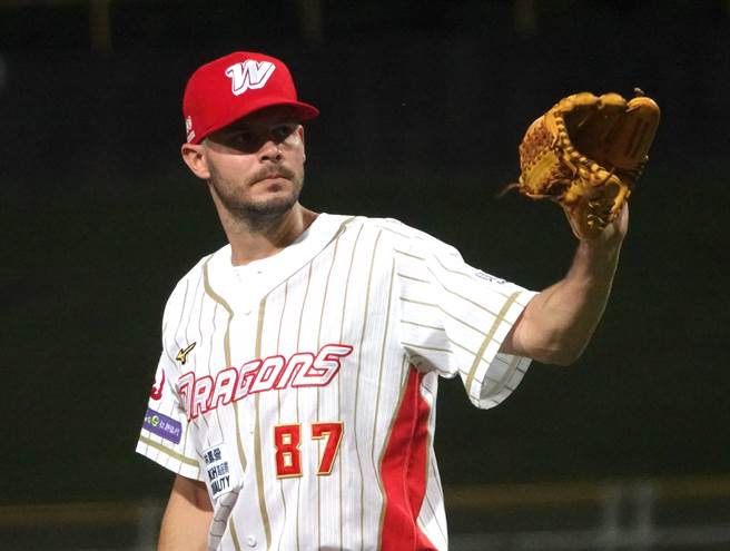 味全龍布里悍在台灣最後一場先發。（毛琬婷攝）