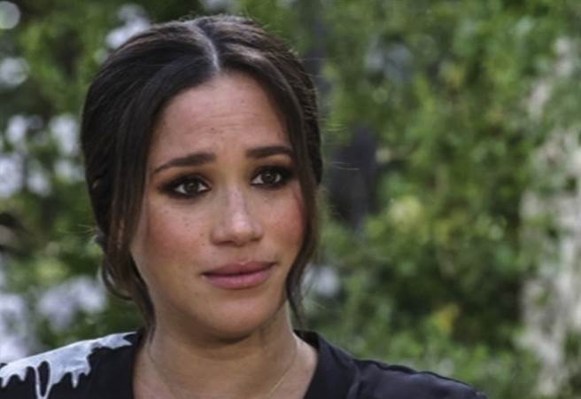 萨塞克斯公爵夫人梅根3月接受美国脱口秀女王欧普拉专访的神情。（达志图库/TGP）