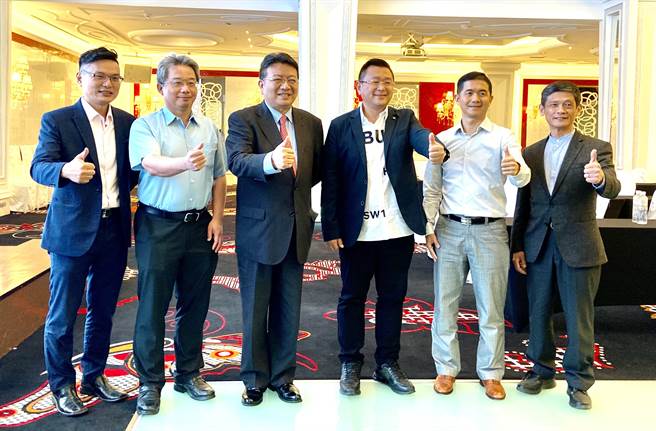 台中不动产开发商业同业公会28日邀请房产趋势达人田大全，举办「打炒房之2.0思维」讲座。（卢金足摄）