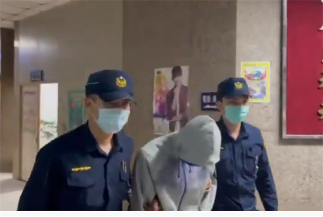 散发不雅传单又砸蛋，控台新副总劈4女2男落网。（图／翻摄自画面）