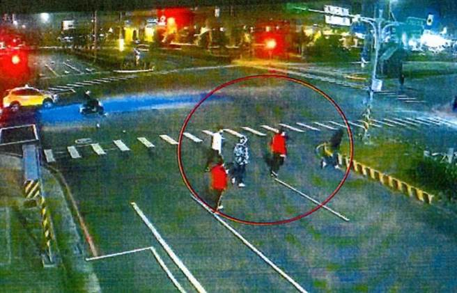 警方锁定犯罪集团成员持续追缉中。（翻摄照片／林郁平台北传真）