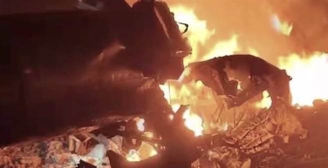 安徽马鞍山市传出军用直升机相撞。取自微博