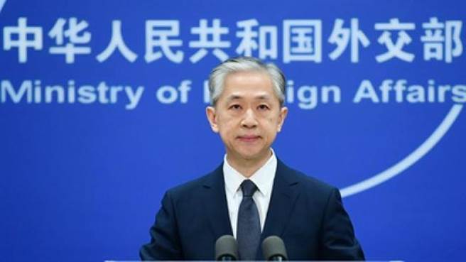 陆外交部发言人汪文斌29日在例行记者会指「胁迫外交」这顶帽子，没有哪个国家比美国更适合戴。（陆外交部网站）