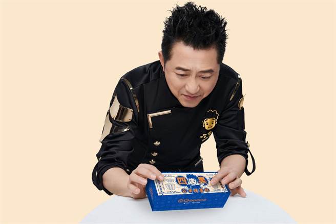 哈零食推出哈宝宝插画，俏皮地呈现在四果古早味蛋糕外盒。（哈林工作室提供）