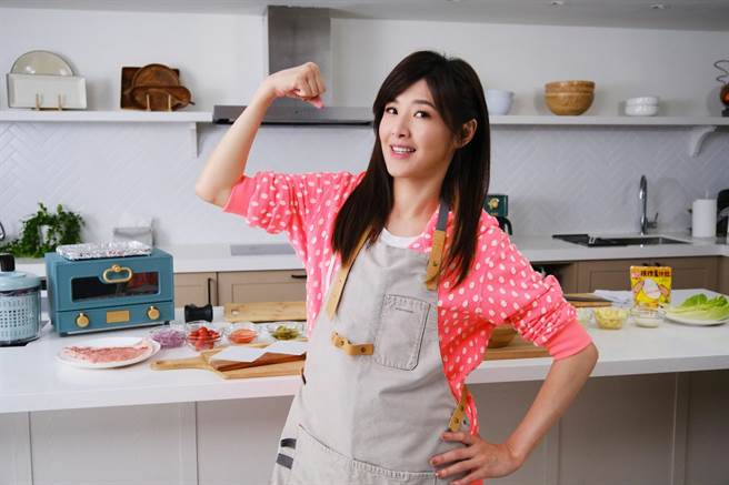 苏慧伦笑称拿手菜「煮白饭」。相信音乐提供