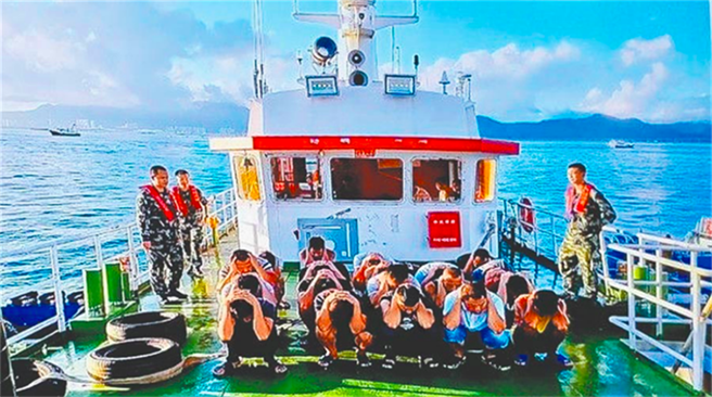 去年八月大陸廣東海警局在粵港東南方海域內果洲群島，拘捕12名香港年輕人，被捕偷渡者是想要逃亡台灣尋求政治庇護。（摘自廣東海警局官網）