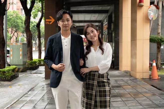 張書偉（左）和王宇婕搭檔。(TVBS提供)