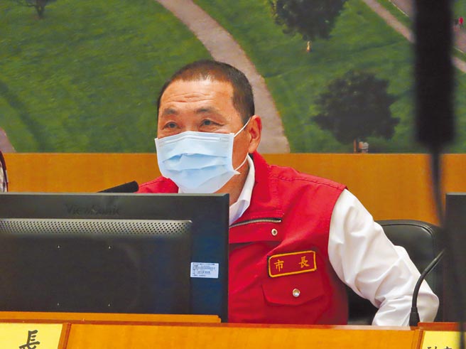 新北市長侯友宜認為，中央該說清楚核二排放的廢水中，氚、鈷、銫含量有多少。（葉德正攝）