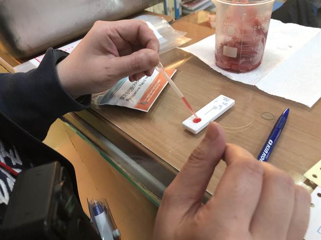 台中市为捍卫民眾食品安全，积极稽查进口肉品是否含有瘦肉精并且送验。（台中市卫生局提供）