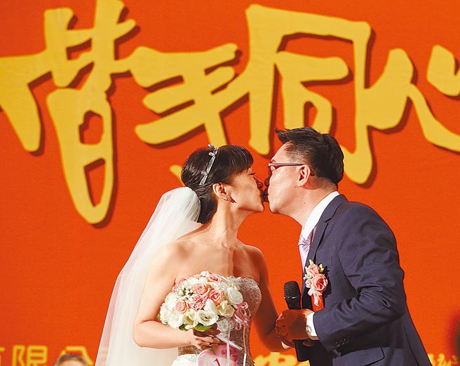 调查显示，35至44岁女性，学歷越高、想婚率越高，但却因年龄找不到对象，图为示意图，非新闻当事人。（本报资料照片）