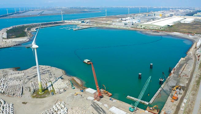 彰滨离岸风电运维基地第一期工程进度已超过50％，因应开港后泊位使用需求，开放泊位登记。（彰化县政府提供／吴敏菁彰化传真）