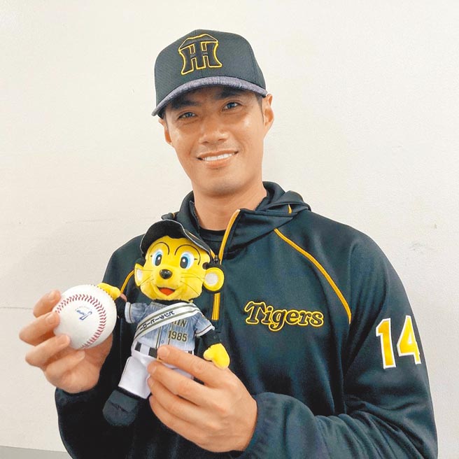 陈伟殷对前东家中日龙缴出优质先发，夺下相隔3497天的日职胜投。（阪神虎官方IG）