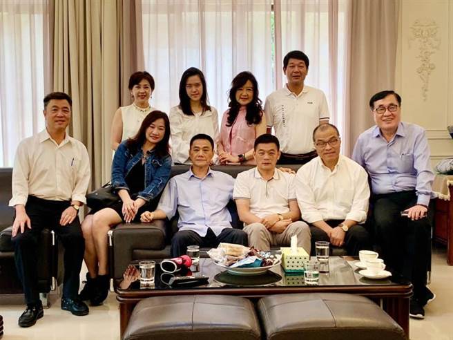 李四川劳动节5张「感人照」曝光。(图/摘自 李四川脸书)