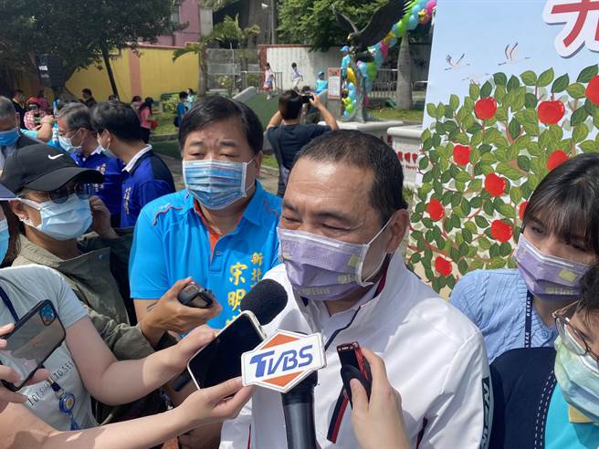 諾富特主管赴三重看診、搭機捷　侯友宜：已匡列16人（戴上容攝）