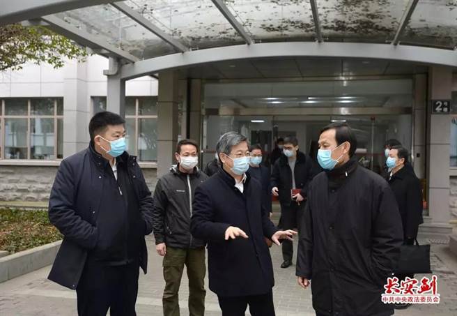 武汉疫情爆发时，中共中央政法委秘书长陈一新进驻武汉。取自中国长安网。