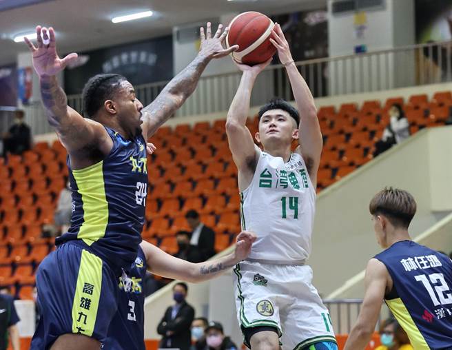 台啤主控蒋淯安终在季后赛开打之后顺利宣告伤癒归队。(中华篮协提供)