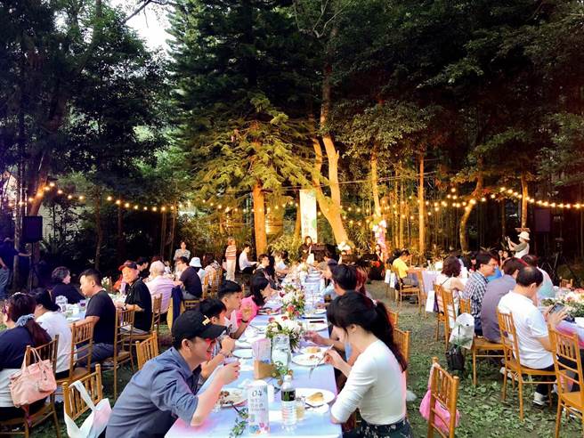 参山处主办南庄花卉节，首度推出星空音乐飨宴，气氛浪漫悠閒。（参山处提供／谢明俊苗栗传真）