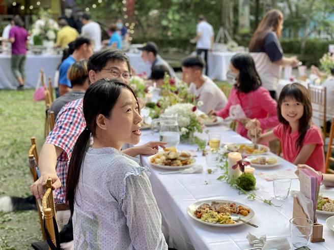 参山处主办南庄花卉节，首度推出星空音乐飨宴，气氛浪漫悠閒。（参山处提供／谢明俊苗栗传真）