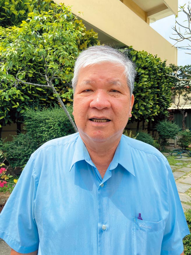 国立中兴大学名誉教授郑政峯博士阐述植株健康保健栽培的新观念。图／严强国