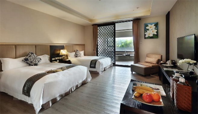 「花季度假饭店」推出2021「双享游」买万送万住宿专案。（柯宗纬翻摄）