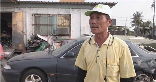 与何振达相识40多年的陈先生，谈起他便竖起大拇指，大讚何振达是大善人。（图／本刊摄影组）