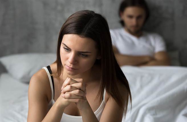 新婚才3个月，人妻色诱尪仍不回所动拒绝行房，网劝寂寞人妻别再浪费时间。（示意图，达志影像/shutterstock）