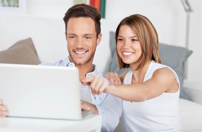 生肖牛、龍以及狗的人在5／3～5／31期間喜報頻傳，他們身邊會出現貴人相助，讓事業登上巔峰。（圖／Shutterstock）