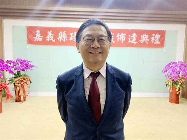 嘉義縣新任副縣長由內政部營建署陽明山國家公園管理處處長劉培東擔任，今3日舉辦布達典禮。（呂妍庭攝）