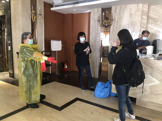 華航機師染疫造成防疫旅宿群聚感染事件，台中市府7日前將完成25家居家檢疫替代所總體檢查核作業。（台中市觀旅局提供／陳淑娥台中傳真）