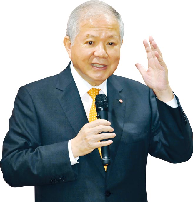 永丰余集团大家长何寿川