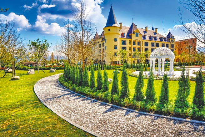 花旗针对税额超过1000万元的大户，加码送瑞穗天合、泰安观止及加贺屋住宿券。图为瑞穗天合国际观光酒店外观。（天成提供）