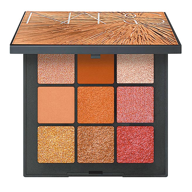 蔡依林演唱会抢先试用新品NARS金致诱光9色眼彩盘，1950元。（NARS提供）