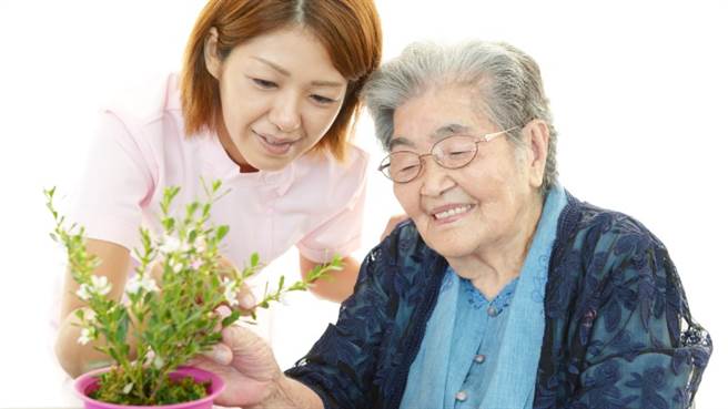 在瑞智互助家庭的协助下，让许多家属们不再感到孤单，且找到继续走下去的力量。(图/健康医疗网提供)