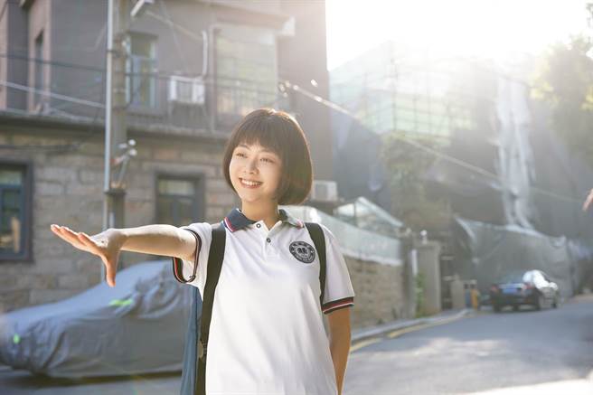 谭松韵坦言李尖尖的存在就像是一束光，拍戏时也透过角色性格治癒自己。（中天娱乐台提供）