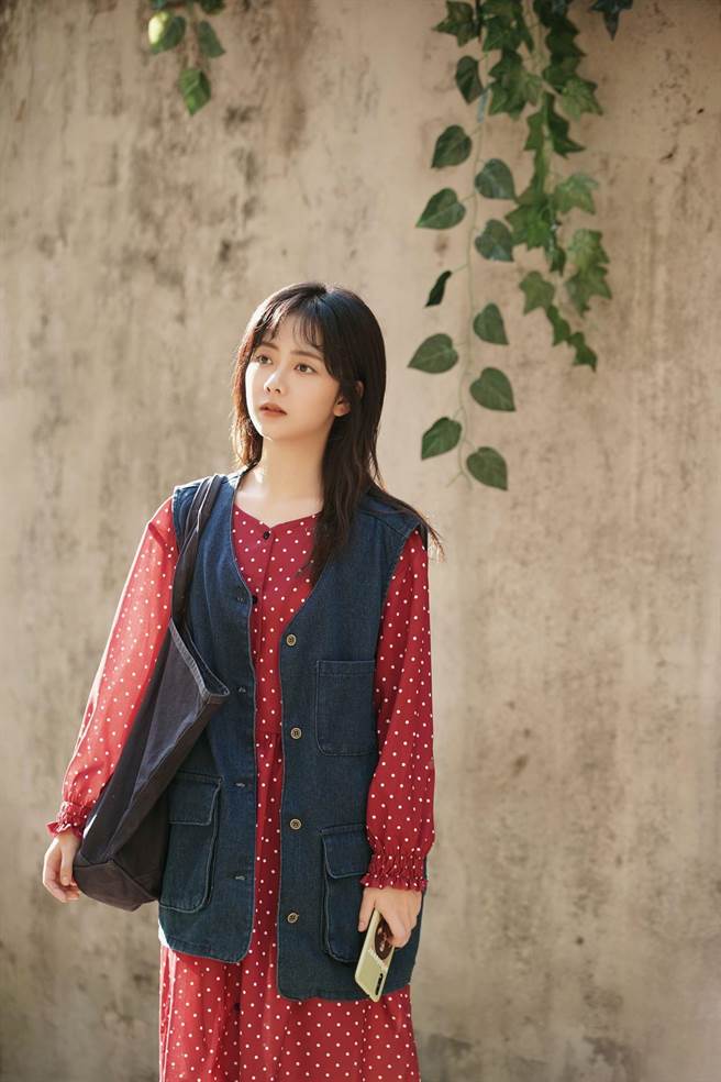 谭松韵近期以《以家人之名》李尖尖一角翻红。（中天娱乐台提供）