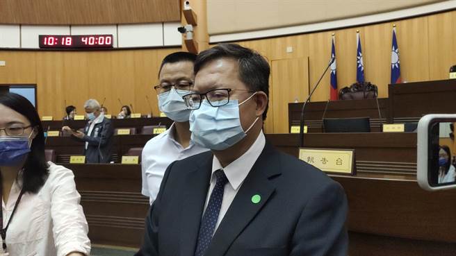 中油三接推出外推新方案，桃园市长郑文灿说，这是困难中要选择的最佳方案。（赖佑维摄）