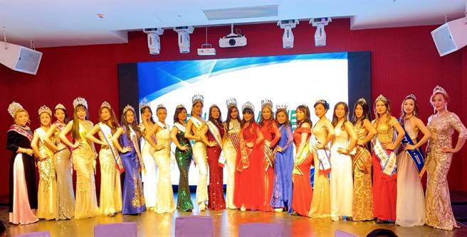 感恩母亲节曁时尚慈善之夜，于4月29日举办，由社团法人世界爱心美后亲善协会与台北市荣华狮子会联合主办。（夏米儿提供）