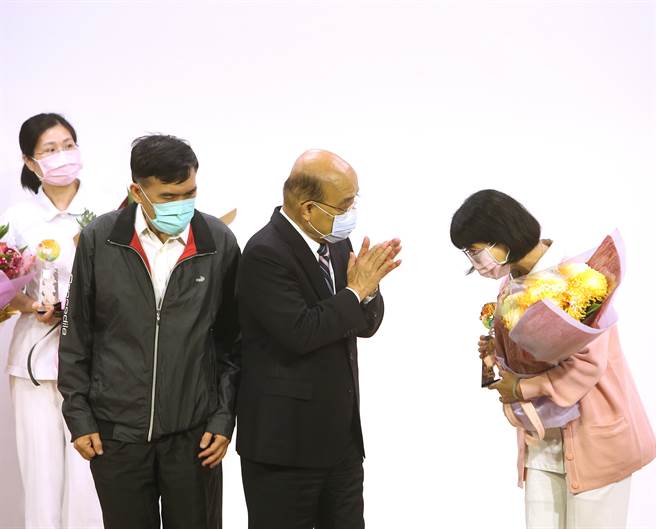 行政院长苏贞昌颁奖。（陈怡诚摄）