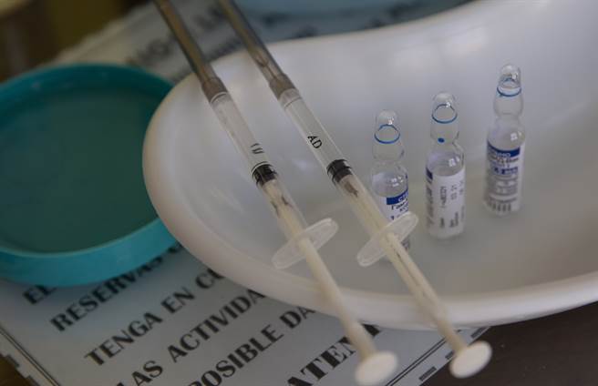 国药集团将与阿根廷相关企业在阿根廷国内合作生产国药集团2019冠状病毒疾病疫苗，将就有关技术细节问题开展协商。(图／美联社)