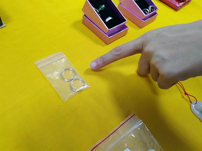 台南市蔡姓女子被偷走具有纪念义意的婚戒。（读者提供／洪荣志台南传真）