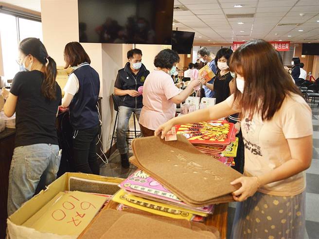 行政执行署台北分署4日举行拍卖会。(台北分署提供)