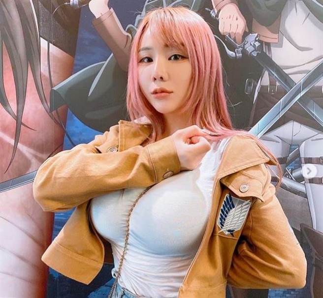 泥泥现在还跨足YouTuber界。（图／翻摄自IG）
