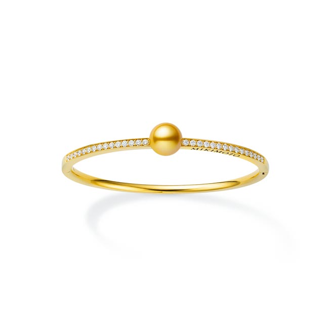 MIKIMOTO今年新品南洋黄金珍珠钻石手环，28万1000元起。（MIKIMOTO提供）