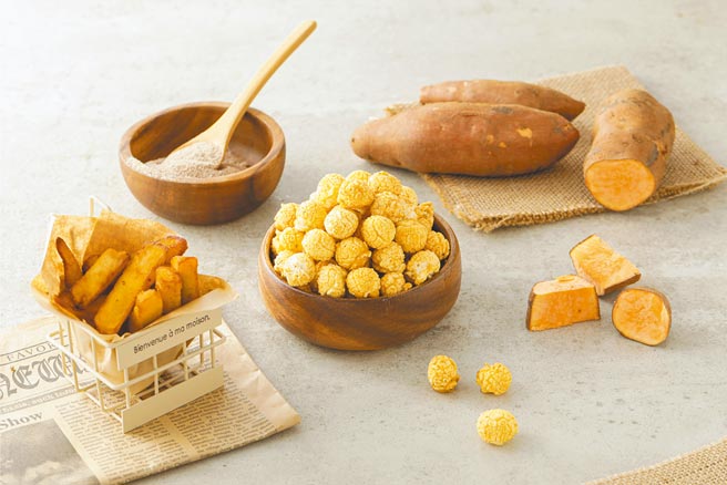 继2019年「双色地瓜爆米花」上市热销后，「Magi Planet星球工坊」以古早味柑仔店和夜市文化为发想，将地瓜味升级，推出新作「甘梅地瓜爆米花」150元。（星球工坊提供）