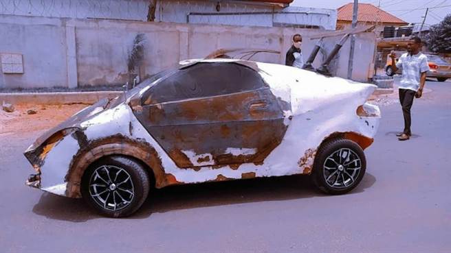 凯文车虽然不起眼，却是全手工打造。(图/ Kelvin Odartei Cruickshank)