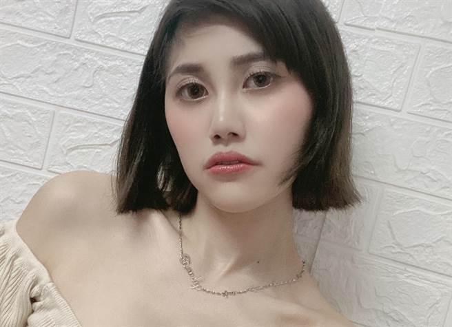 在直播平台担任球赛主播的「豆芽」林裕庭，日前遭酸民人身攻击，批评「长相丑噁、带赛，是臭三八」，还害中信兄弟输球，让豆芽忍无可忍昨（4）日下午赴警局提告妨害名誉。（图／脸书_豆芽 Sandy）