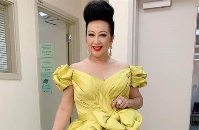 薛家燕自曝差点让如厕画面曝光。(图／翻摄自脸书)