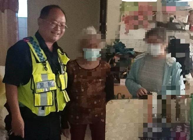 台中市一名阿嬤迷途，只記得「住家附近有一間很大的廟宇」，熟悉轄區的員警順利幫助阿嬤返家。（民眾提供／盧金足台中傳真）